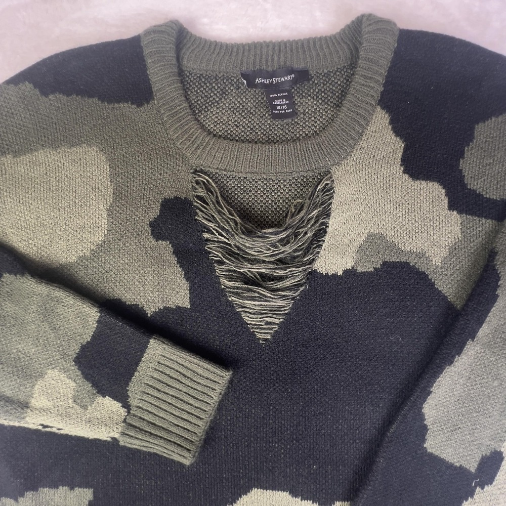 Ashley Stewart Sweater Tunic Womens 14/16 Green Camo Fringe Hem Longline Knit